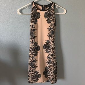 bodycon patterned dress